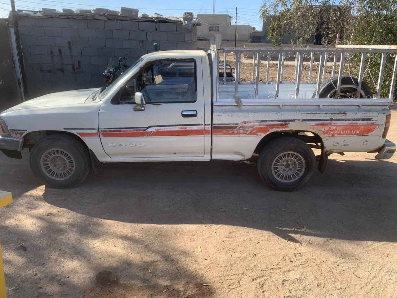 السلام عليكم
للبيع بيكم 90 
رقم بغداد نكليز باسمي للاستفسار الاتصال علي الرقم ***********

