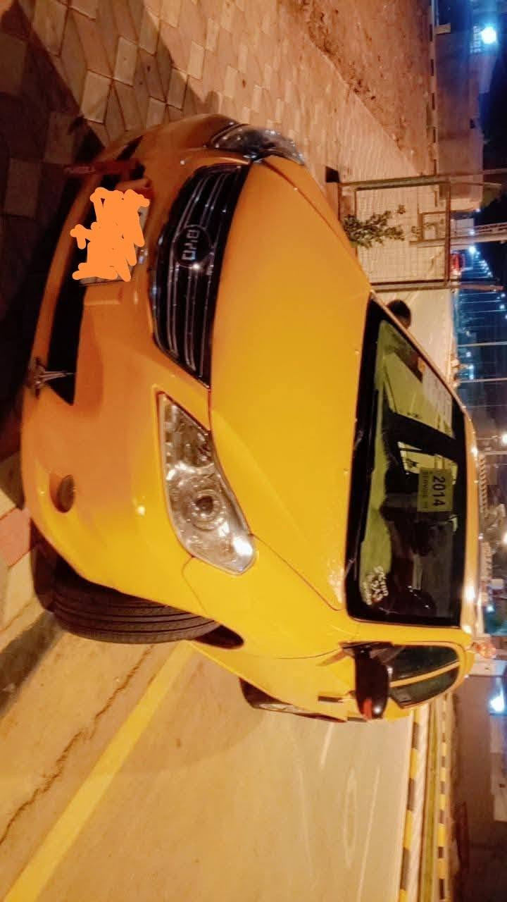 سلام عليكم بيوايدي جي ثريه موديل ١٤ مصفره من كلشي لوحات انكليزي هزه جديده سنويه٣١ بسمي مداور ثانيوم رقم بغداد  محرك جديد تبريد ثلج مكاني دوانيه قضاء الحمزه الشرقي ***********
