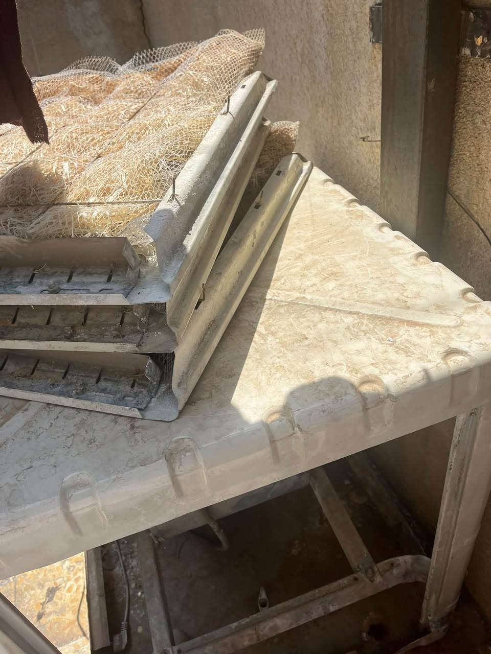 مبرده حجم ٣ ونص كبيره اخت جدي ه استخدام شهرين للبيع مكان دوره الاثورين الشراي واتس *********** سعره ٧٥
