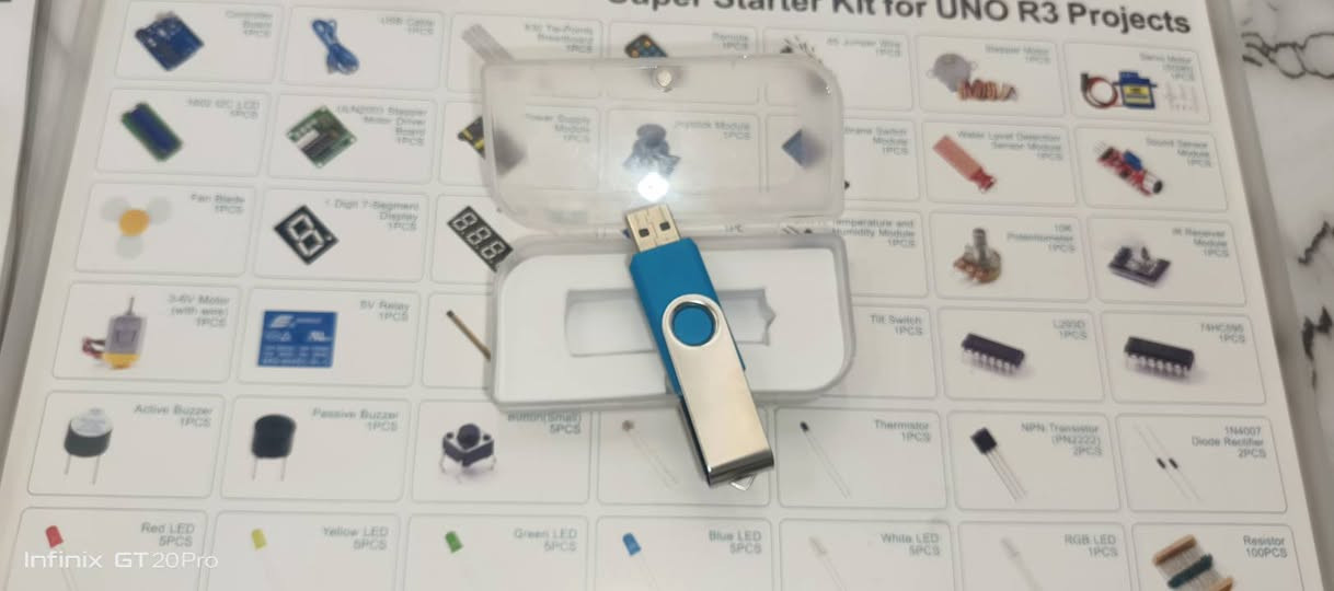 ⚡🔥 للبيع: كيت أردوينو متكامل (Arduino Kit) + كورس تعليمي شامل على فلاش ميموري! 🔥⚡

​⚠️ تنبيه: الكمية محدودة جداً! ⚠️

​تريد تدخل عالم الإلكترونيات والبرمجة وتنفذ مشاريعك بنفسك؟ 💡 احصل على الحقيبة التعليمية الشاملة التي تأخذك من الصفر حتى الاحتراف!

​💡 ماذا يحتوي العرض؟

​حقيبة Arduino Kit متكاملة: تحتوي على بورد الأردوينو، الحساسات (Sensors)، شاشات العرض، المحركات، المقاومات، الرلايات، وأسلاك التوصيل وكل المكونات الملحقة.

​فلاش ميموري (Flash Memory) مرفق: محمل عليه كورس فيديوهات تعليمية كاملة، تشرح لك خطوة بخطوة من البداية وحتى تنفيذ الأفكار والمشاريع الاحترافية بدون الحاجة لإنترنت.

​💰 السعر: 75,000 دينار عراقي فقط! 

🚚 التوصيل: مجاني لجميع المحافظات!

​📍 للطلب والاستفسار (واتساب أو اتصال مباشر):

📞 ***********
