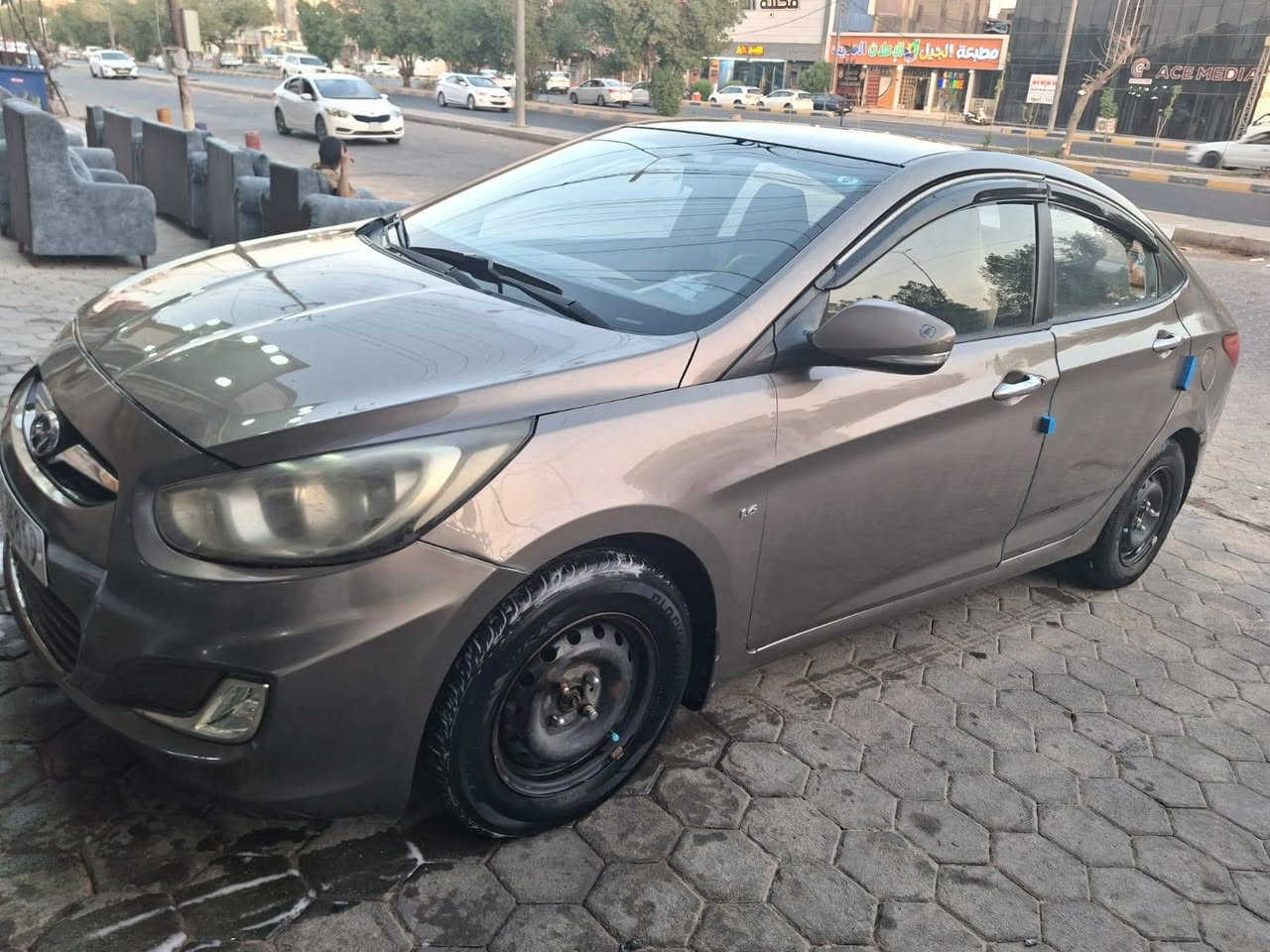 للبيع اكسنت خليجي موديل ١٣
مكينتها ١٦٠٠
رقم انكليزي سنوية لسنه ٣١
بيها 3 قطع صبغ سيارة جاهزه 
السعر ٦٨
مكاني نجف
***********
