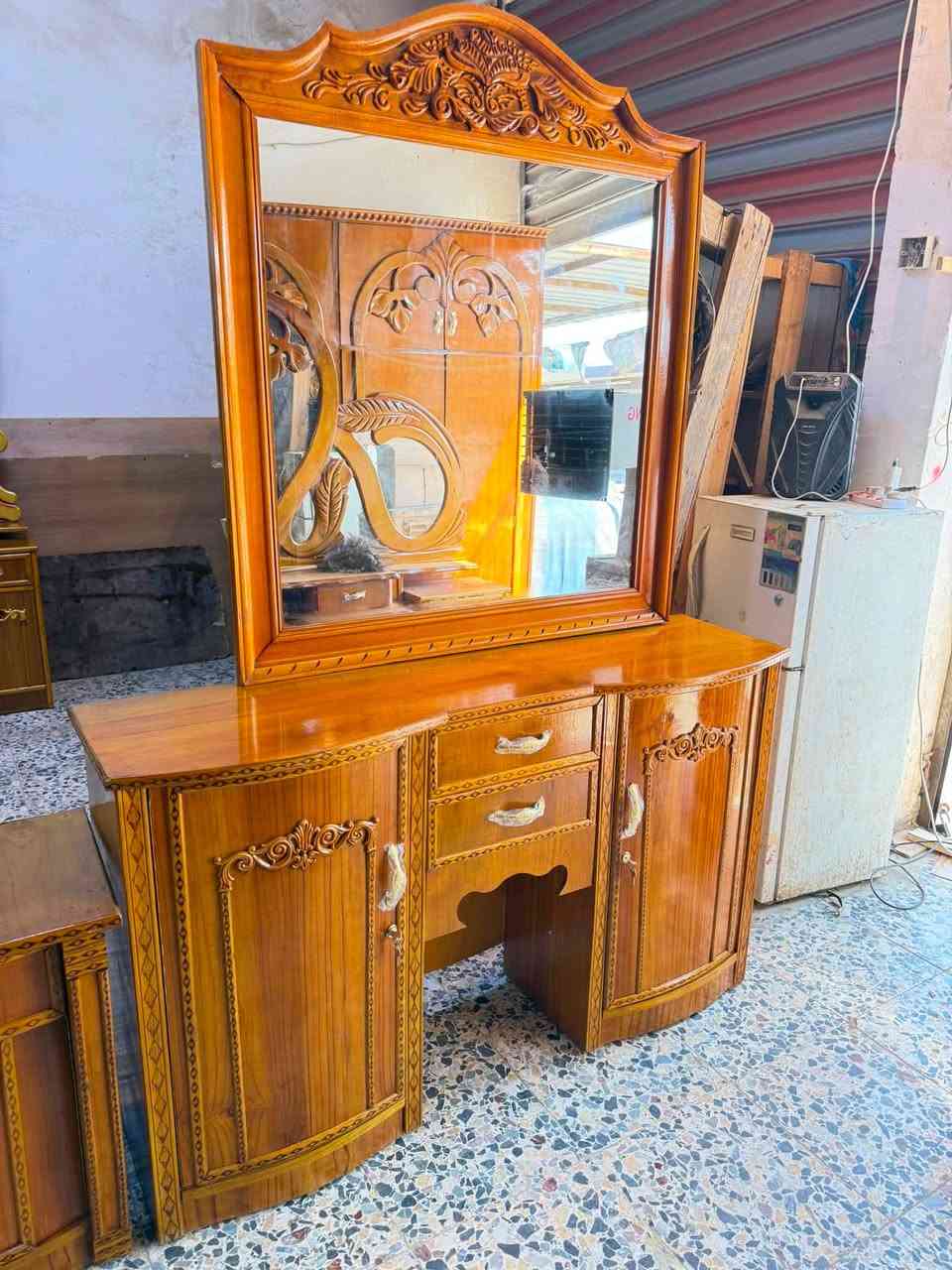 السلام عليكم 
غرفه صاج عࢪاقي مستخدام 
غرفه5 /ابواب 📌
السعر 650 
نضافه 80/💯 
معا نقل فقط داخل بغداد 
واتساب ***********
