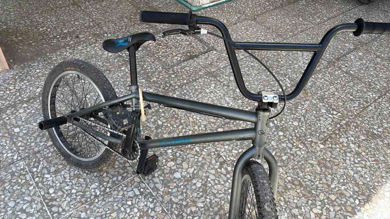 Bmx
ماركه فلاش عالميه 

سعر 140 وبي مجال 

استخدام شهر 

بغداد كراده ***********
