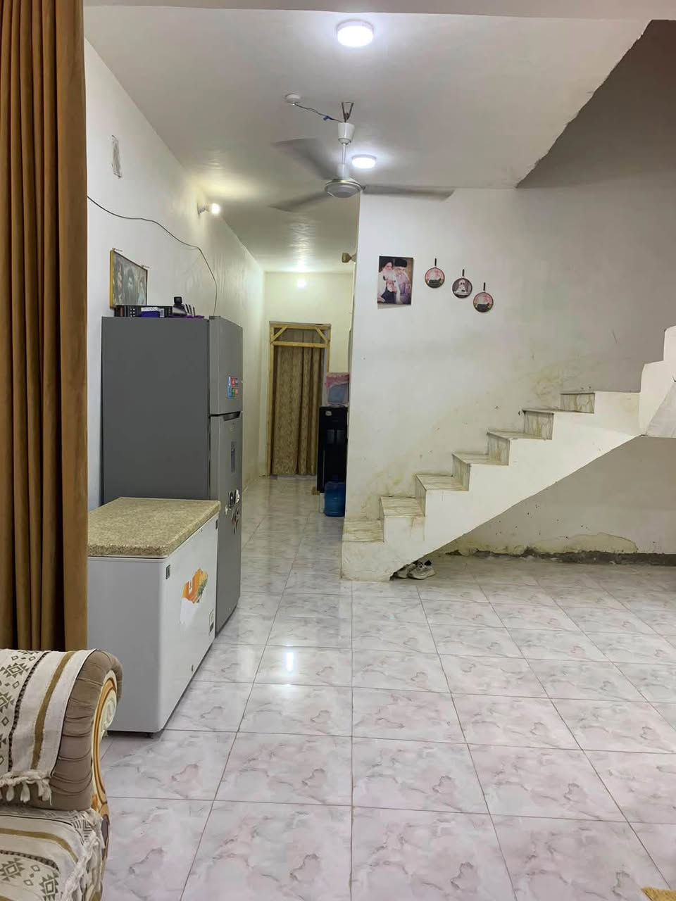 🏠 دار للبيع في حي الصحة – شارع المختار

📍 الموقع: حي الصحة، شارع المختار
📐 المساحة: 100 م
🏢 الدار: طابقين

📌 ملاحظة: العقار مطلوب إسكان.

🔹 الطابق الأول:
• غرفة
• صالة
• مطبخ
• صحيات
• استقبال

🔹 الطابق الثاني:
• غرفة
• صالة

💰 السعر: خاص
📌 ملاحظة: العقار مطلوب اسكان

📞 للاستفسار:
***********

📩 أو مراسلة الصفحة لمزيد من التفاصيل.

#دار_للبيع #حي_الصحة #شارع_المختار #عقارات #السكن_للعقاري
