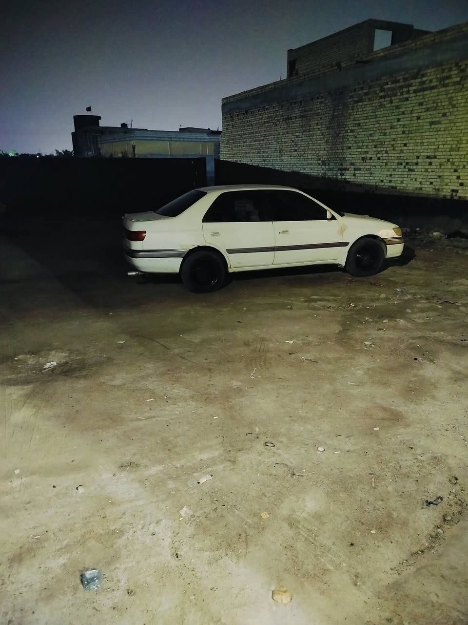 كرونا ياباني مديل 97 كفالة كص نقل كافة اصوليات رقم انكليزي بصرة سيارة جاهزة صبغها بلادي بيها تلكيط خياسات تبريد خير من الله كير مكفول مكينة حاويه١٨٠٠ (مشدودة حديثا)  حدادية جيدة كهربائيات شغالة سنوية جديدة شرط التحويل سعرها ٤٧ وبيها مجال الشراي يتصل على صاحبها وهذا رقمة(  ‏‪***********

