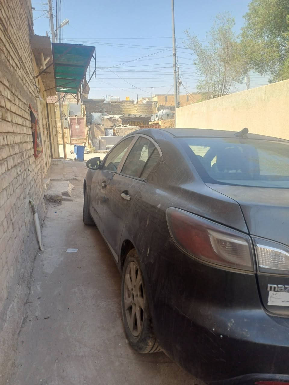 مازدا ٣ ٢٠١٠ كير مكينه كورلا حديث 
سيارة بيها بعض نواقص 
شغالة وتمشي غرامات مصفرة 
كير بي فقط عته بنمر ومكينه نظيفه لا تبخير ولا تنقيص
مكان بغداد باسمي رقم واسط مشروع وطني 
ابيع كوم حديد ماعدا التحويل يعني بشرط تحويل 
سعر ٢٨ ورقه 
***********
