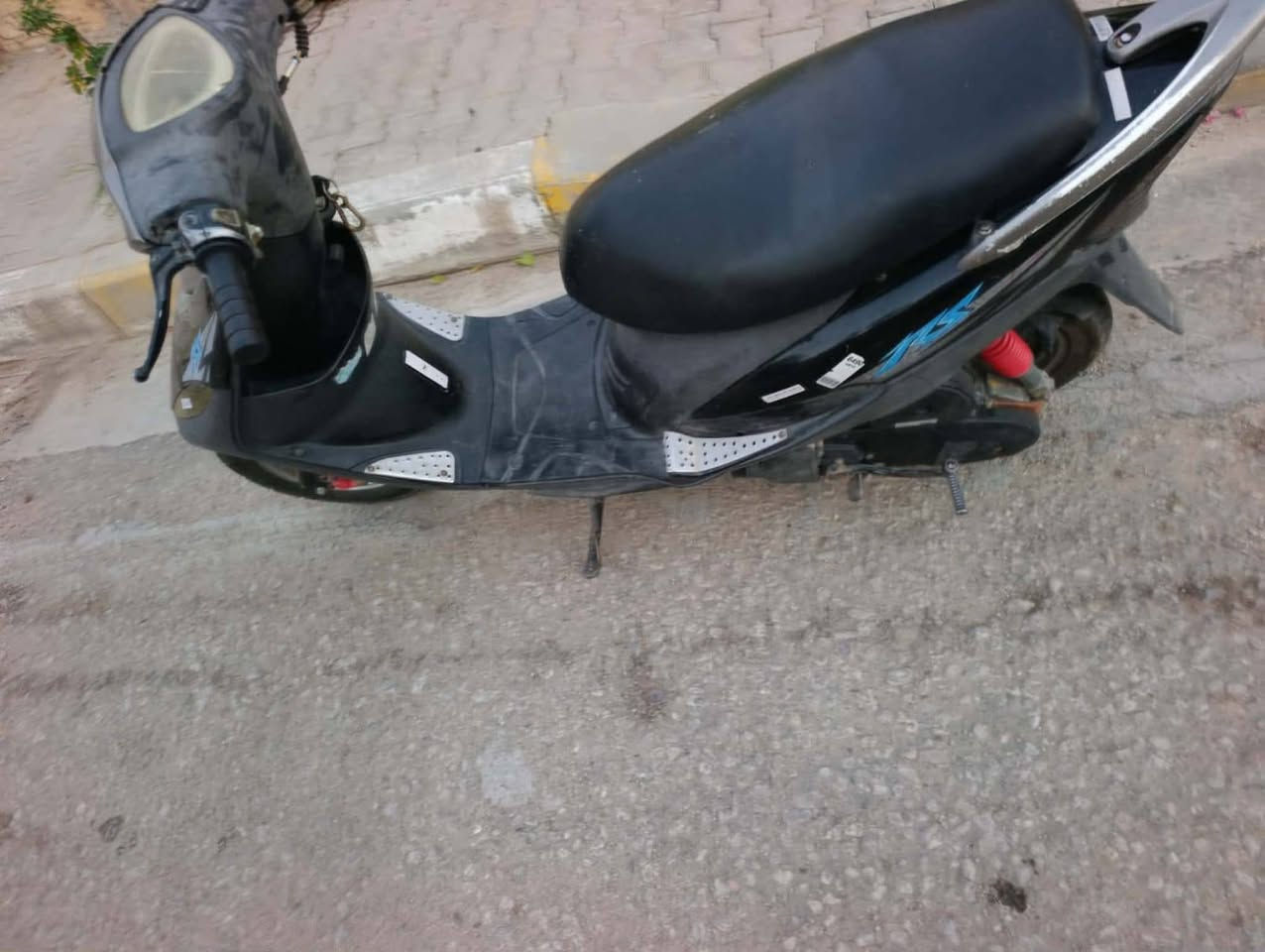 السلام عليكم ماكس لبيع مكلف بل نشر سعره 700وبيه مجال حك الجيه بلاديه الدراجه مكلف بل نشر اتصل هنا *********** مكاني دوانيه حمزه شرقي
