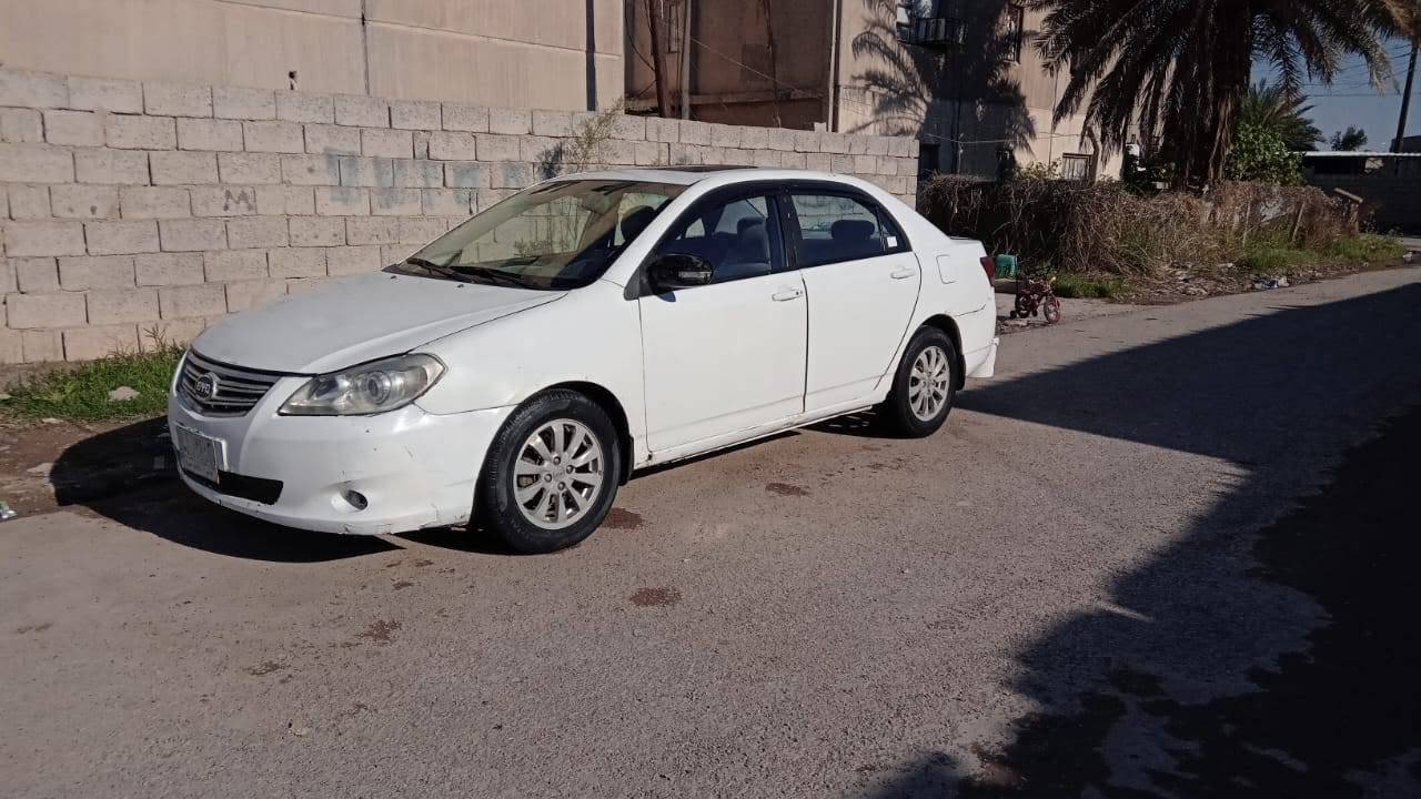 السلام عليكم سيارة بي واي دي جي 3 2014 رقم ديالى للبيع بسعر 40 $ وبيها مجال مكان بعقوبه فقط الشراي يتصل ع الرقم ***********
