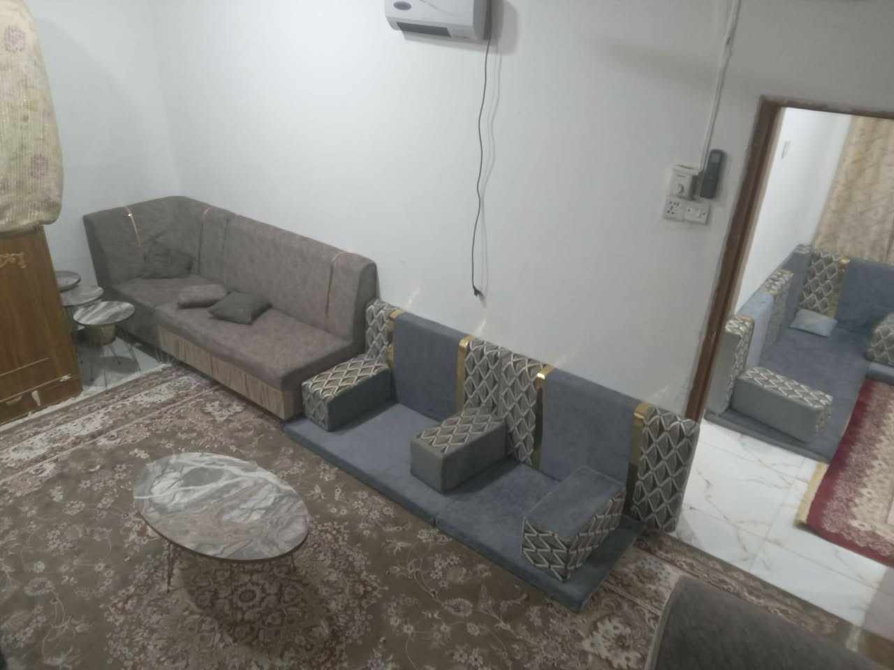 ١١٠ متر طابق واحد صاله وغرفه مطبخ وستقبال  بيت ركن بي كيسبان عماريه لارضيه بورسلين حمام سراميك  بناي بلوك اساس حجر سقف اعكاده عنوان كوفه سهله شارع معمل الدبس  ***********
