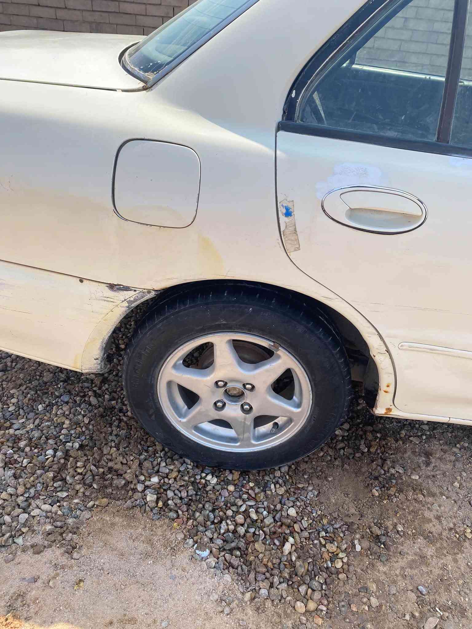 🚗 برتون ويرا 2004 للبيع
محرك 1600 كاربوريتر، محرك وقير أصليان بحالة جيدة، تبريد وتدفئة، ويل كب، بطارية جديدة، قير أوتوماتيك أبلادي، رقم إنكليزي، شرط التحويل، حرة.

سيارة اقتصادية وقطع غيارها متوفرة وبأسعار مناسبة.

💰 السعر: 32 ورقة قابل للتفاوض
📍 البصرة_ القرنة 
📞 ***********
