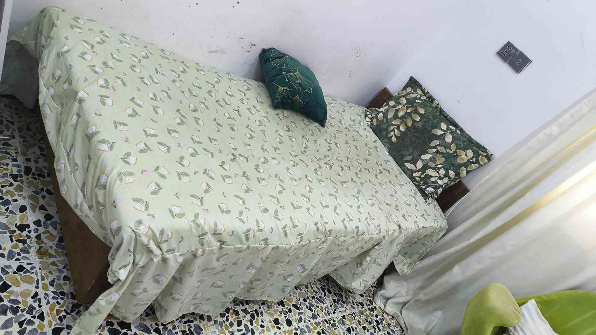 غراض بيت نظيفه كلش للبيع مستعجللل تفاصيل خاص
