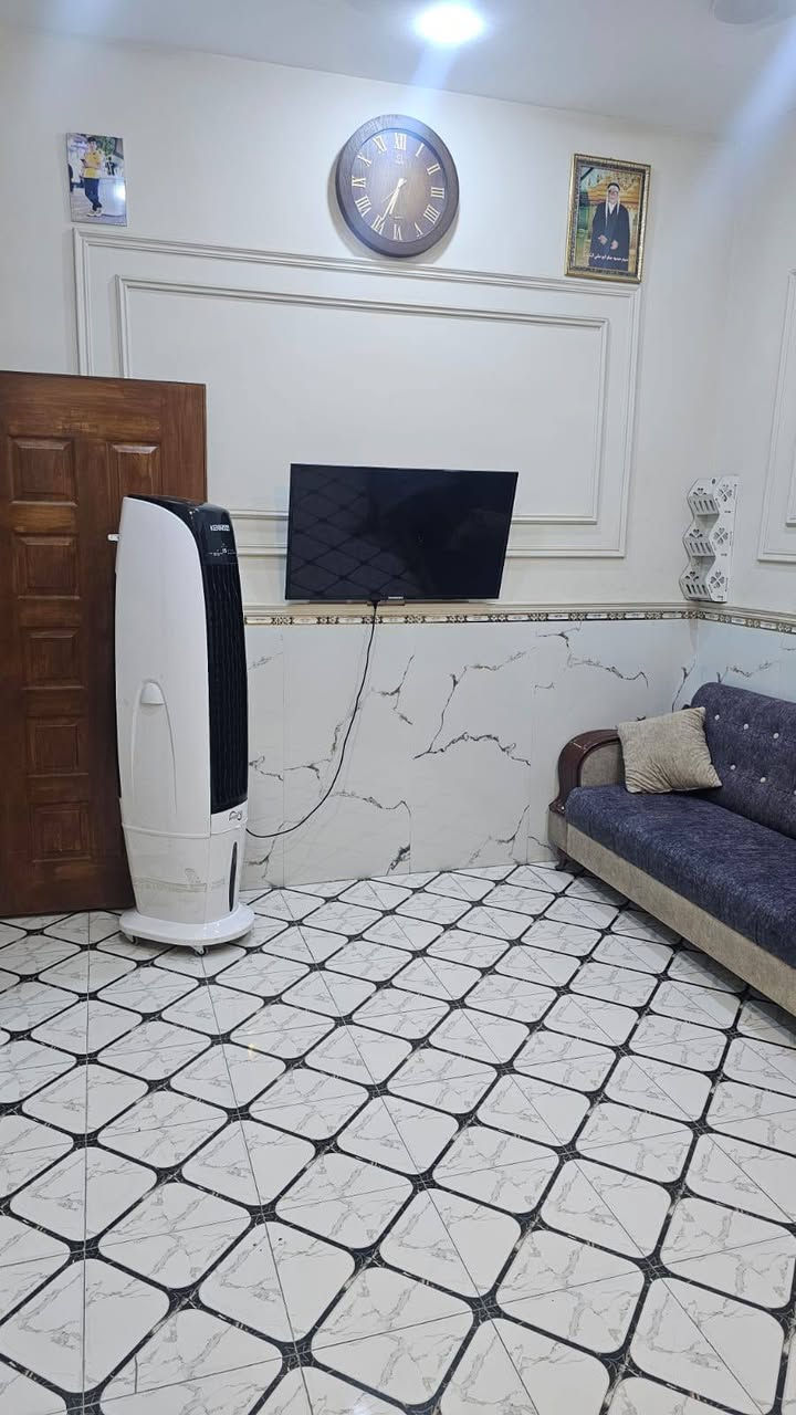 دار للبيع مساحة 100 متر
بناء حديث 2025

استقبال ومدخل للصالة و مطبخ

3 غرف نوم و3 حمامات 

خلف مرور الرستمية قرب سريع محمد القاسم

للاستفسار التواصل مع :-

‭***********
