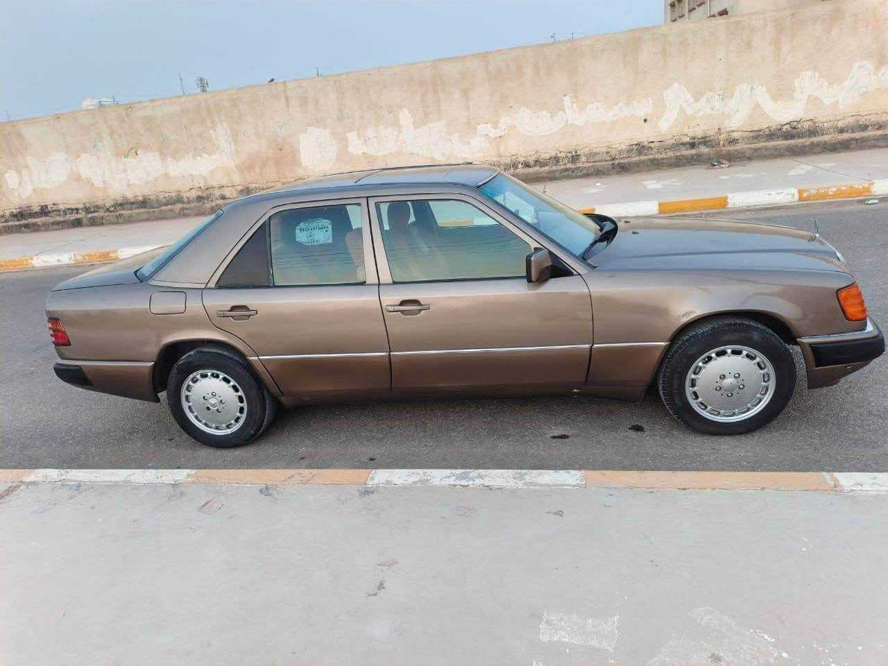 مارسيدس • ١٩٨٨ • مكينة ٢٥٠٠