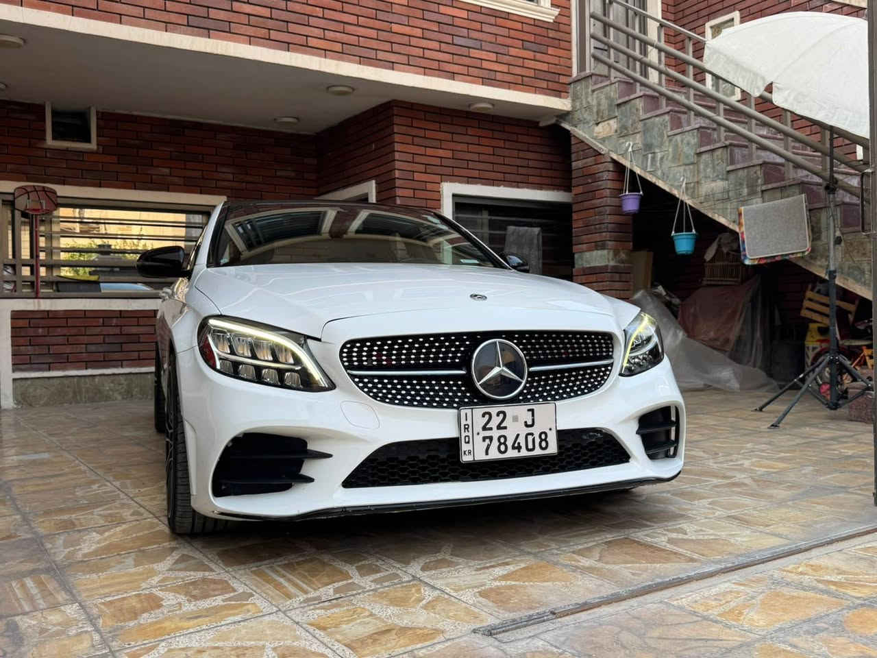 🚘🔥 Mercedes-Benz C300 2020 | AMG Black Edition 🔥🚘
💰 السعر: 259 ورقة
📞 *********** 

✨ للبيع مرسيدس C300 موديل 2020 – Black Edition – AMG Kit – Full Option ✨ 

🔸 المواصفات والتجهيزات:
• محرك 2.0 Turbo – 4 Cylinder
• قوة حوالي 255 HP
• ناقل حركة أوتوماتيك 9G-TRONIC
• AMG Exterior Package
• Black Edition
• جنوط AMG رياضية
• LED High Performance Headlights
• إضاءة داخلية Ambient Lighting
• شاشة وسطية Central Display
• نظام Apple CarPlay & Android Auto
• Bluetooth و USB
• كاميرا خلفية
• حساسات أمامية وخلفية Parking Sensors
• تشغيل بصمة Keyless Start
• دخول ذكي Keyless-Go
• مقاعد كهربائية
• ذاكرة للمقاعد
• تدفئة مقاعد
• مقود AMG متعدد الوظائف
• مثبت سرعة Cruise Control
• نظام مراقبة النقطة العمياء Blind Spot Assist
• نظام تحذير الاصطدام والمساعدة على الفرملة
• نظام المحافظة على المسار Lane Keeping Assist
• ABS / ESP / Traction Control
• فتحة سقف
• تكييف أوتوماتيك Dual-Zone Climate Control
• فرش داخلي فاخر
• تشغيل وإطفاء أوتوماتيكي
• مرايا كهربائية وقابلة للطي
• حساسات مطر وإضاءة
• Drive Select بعدة أوضاع قيادة 

📌 العداد: 45,000 ميل
📌 رقم أربيل – بأسمي شخصياً
📌 فحص وهزة ورقم كلها جديدة ✅
📌 حادث بسيط جداً – فقط طرف الجاملغ الأمامي
📌 بدون أي أضرار داخلية 

💎 سيارة مرتبة جداً وشكل AMG Black Edition مميز، والمواصفات غنية. 

📍 العنوان: بغداد – الدورة – شارع أبو طيارة
📞 *********** 

💰🔥 السعر: 259 ورقة فقط
