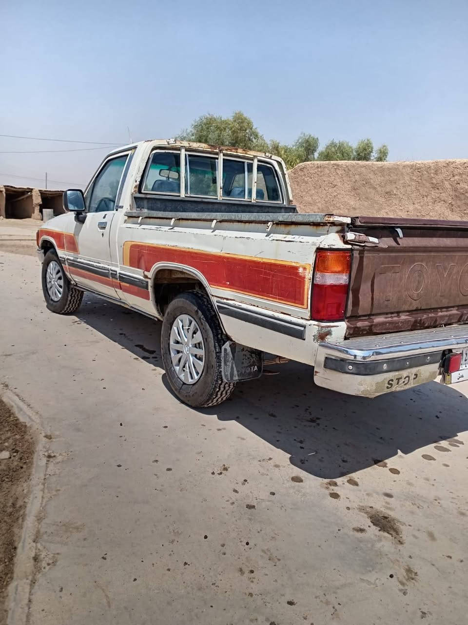 سلام عليكم سياره بيكم موديل 88مكفوله كفاله عامه من محرك كير تحويل بشرط سياره بسمي السعر على خاص
  ***********
