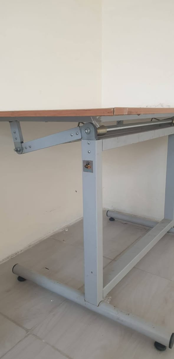 مرسم هندسي بسعر مناسب ***********
