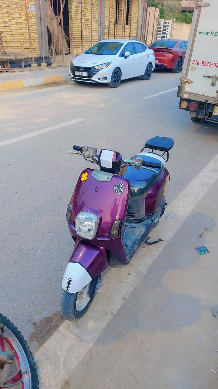 حاوية • بوليسي • عدلة