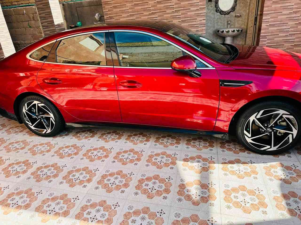 سلام عليكم
للبيع او مراوس
هونداي سوناتا 2024 فول مواصفات

محرك :2500 تنفس طبيعي GDI

عداد مشي : 20 مايل

بصمة

بصمة ابواب 

تشغيل عن بعد

 بانوراما 

لد امامي مع عدسات زنون 

كشافات 

نقطه عمياء 

لد خلفي

كشنات الامامي تتفئه

كشن سائق كهرباء 

شحن واير لس 

شاشه تبريد منفصل 

سايد بريك كهرباء 

اوتو هولد 

كير تعليك 

شفتات ستيرن 

بصمه جنطه

تحكم وضعيات قياده

شاشه متصل 

تدعم خرائط وكاربلي 

رادار امامي وكامره رادار حساسات امامية وخلفية 

كامره خلفية دقه عاليه متغيرة الاتجاه 

حساسات اوتو ستوب 

فول تحكم ستيرن مع قياده ذاتيه 

رقم بغداد شهداء وكاله عامه

سعر 180 وبيه مجال
*********** بي واتساب

العنوان : الناصرية قضاء الرفاعي
