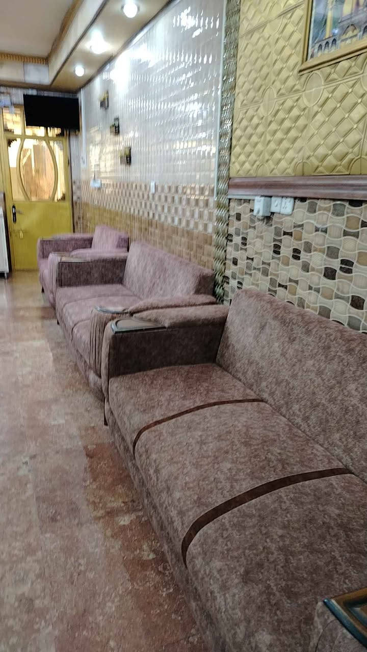 تخم فصال عراقي موديل تركي 8 مقاعد نظيف جدا مابي اي ضرر السعر 275 بي مجال بغداد الحبيبية *********** الشراي يتصل واتساب وبالخدمة بغداد, العراق
