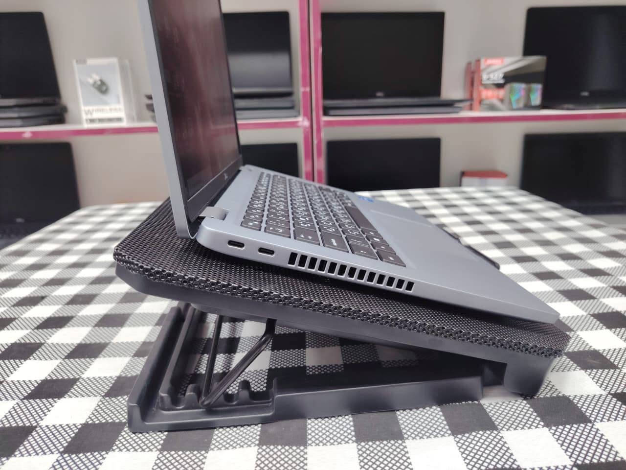 Dell Vostro 7500
Core i7 - 10 H
16 gb DDR4 
512 SSD M.2 HARD 2*256
8 GB Intel UHD GRAPHICS
4 GB Nvidia Geforce GTX 1650 ti
15.6 fhd 1920*1080
السعر 725 الف 
***********
