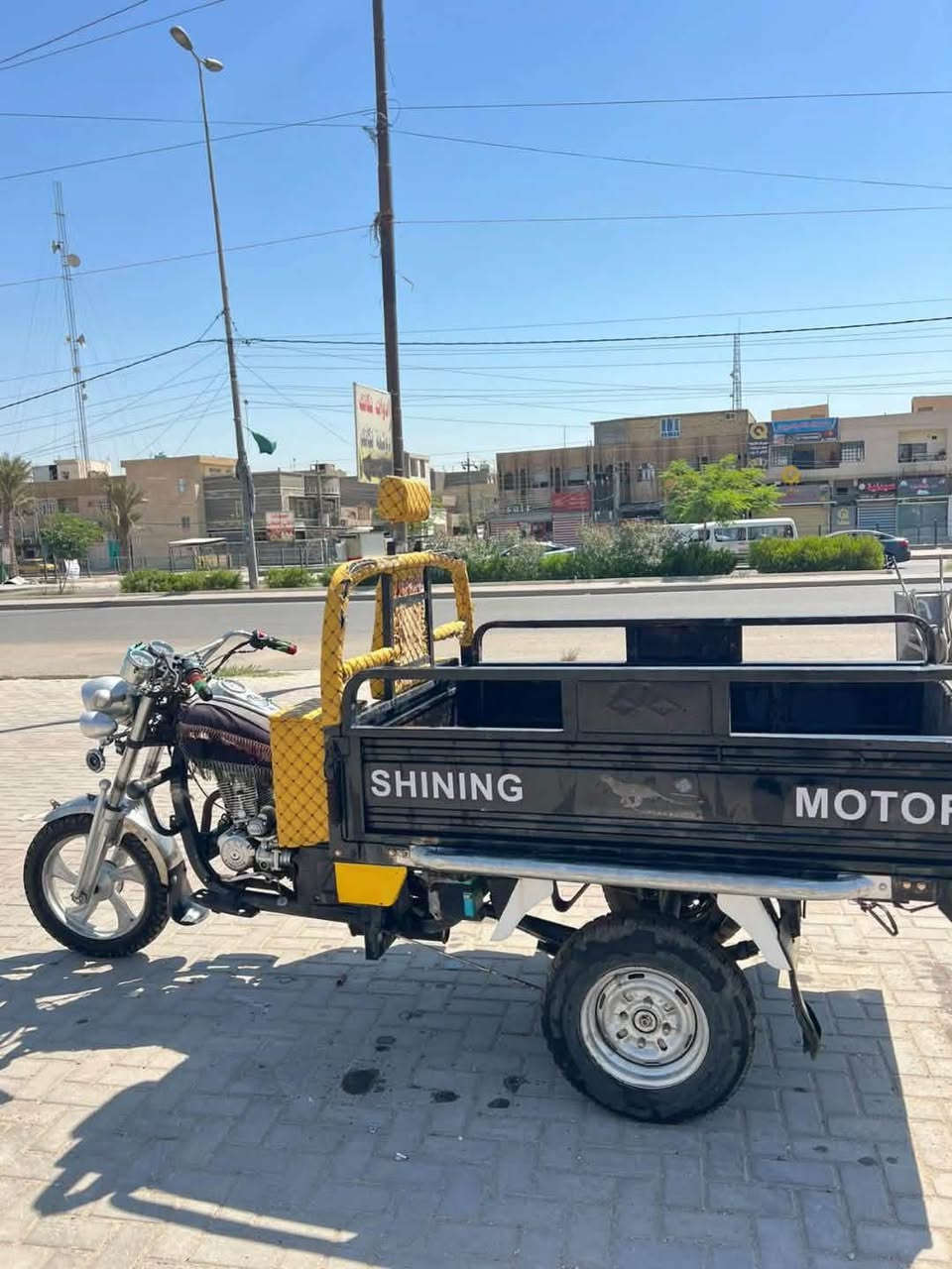 سلام عليكم ستوته للبيع جمره ستوته نضيفهه وكلشي ما بيهه محركه ما بي شي بيهه اوراق بديهه نضيف الاكسن مبدل بأصلي
ستوته :شغاله شلعتهه قويه 
السعر:مليون وميتين وبيه مجال حك الجيه
المكان:بغداد :حي الجهاد
التواصل:***********
واني بخدمتكم
