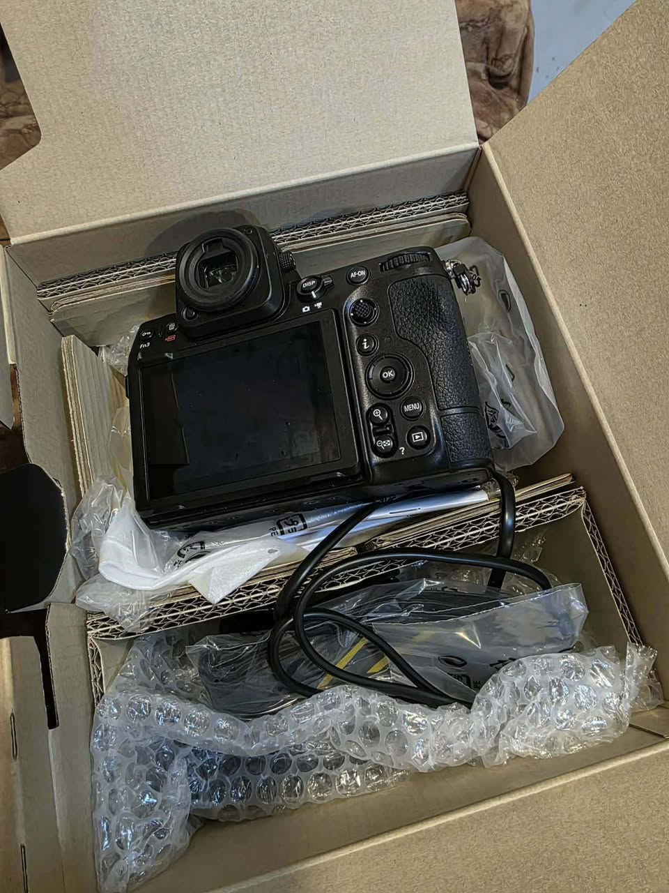 نيكون Z8 شترها 500 صورة فقط !
***********
