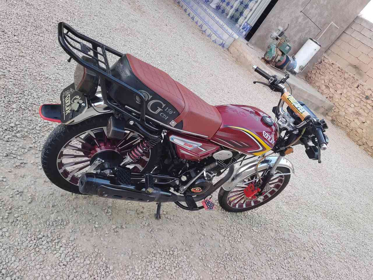 للبيع موديل 24 شكل 25 كلشي ما يعوزه بعده جديده ماشيه 7600السعر قيم بل يحبه الله مراوس حسب القناعه للاستفسار *********** المكان القائم سعده
