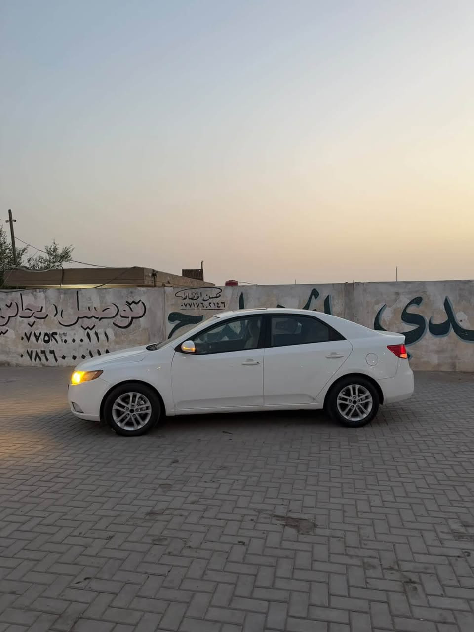 سيراتو ٢٠١١ • ١٦٠٠ • كفالة