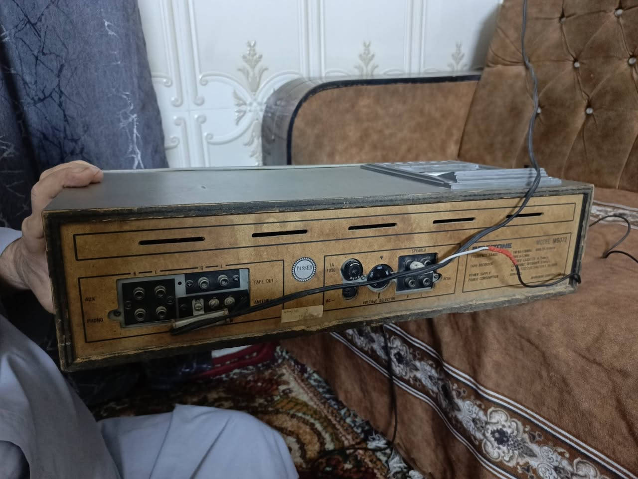 مسجل BENYTONE ياباني نظيف بلادي شغال مسجل واواكس وكاترج والراديو صوته ناصي بس القبق مال  الكاسيت ماكو السعر 65 مع التوصيل الاستفسار على الرقم ***********
