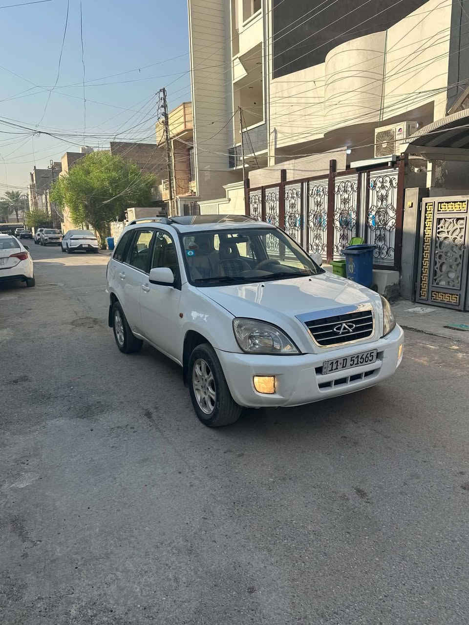 السلام عليكم 
السعر ٥٠ ورقه مجال بسيط
الاتصال ***********
شيري تيكو موديل ٢٠١٢
سياره جاهزه وكامله 
كير ميكانيكي
مكينه حجم ٢٠٠٠
السياره بدون لا ضربه ولا صبغ 
عده شويه بل جاملغ اليمنه. صبغ
ماشيه ١٣٥ ألف
كهربائيات كله بلاديه
مكاني بغداد شهداء السيديه
