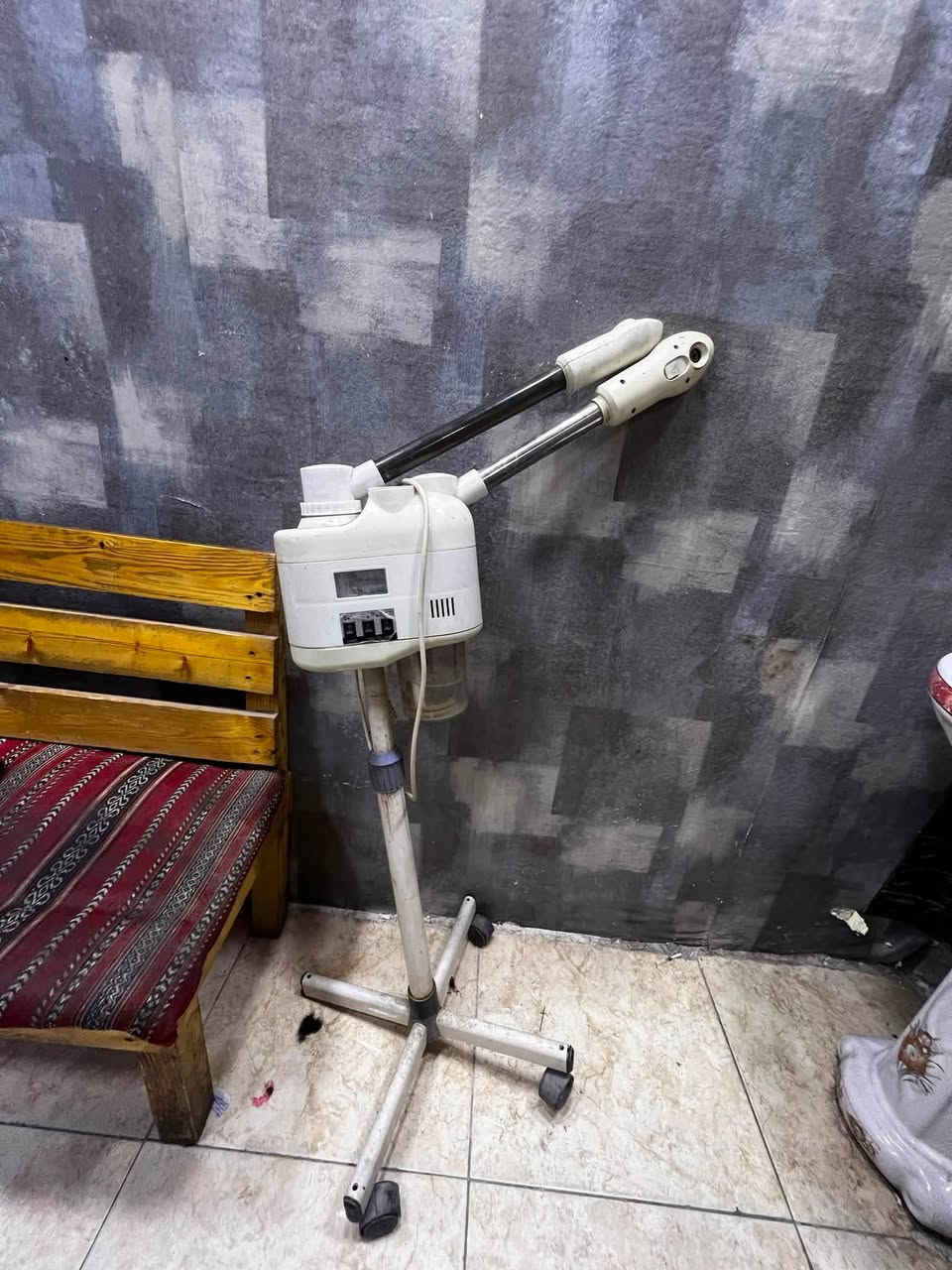 بيع عراض حلاقه كلمن وسعره 
حيانيه شارع سيد 
***********
