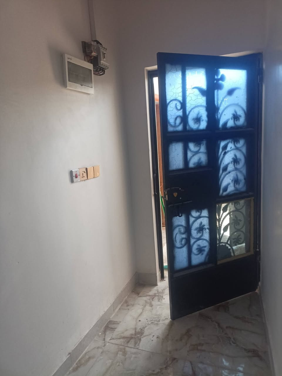 ١١٠م • غرفتين • وقف سني مسجل