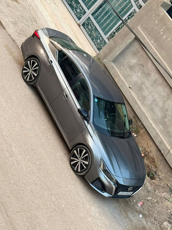 نيسان التما 22srفول عده الفتحه 
بيهة خمس قطع ابيع احزام 
تخم تاير جديد حداديه جديده تبريد كمبريسر جديده 
برغي مابيهة نقص 
***********
