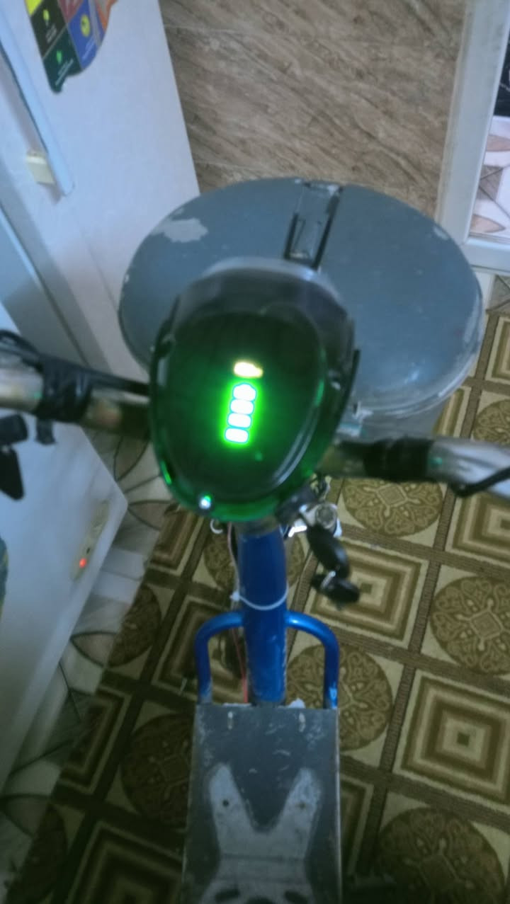 السلام عليكم ماطور شحن للبيع موتور كل شي ما بيه نظيف بيه خمس باتريات يشتغل فول سعر175 هذا الرقم ***********يريد يراسلني خاص
