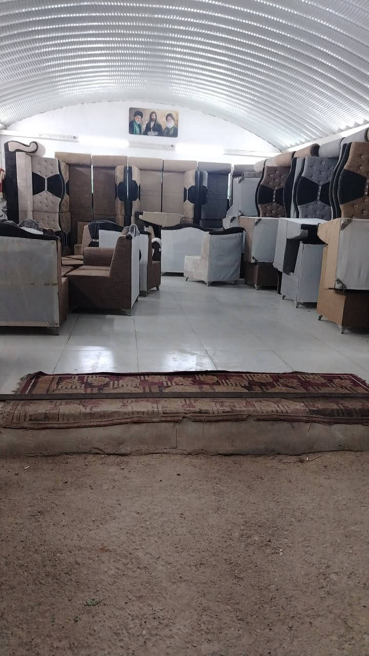 توفر لدئ معرض اثاث الموسوي كافه انواع الدواوين والطخامه والكاونترات بجميع القياسات والموديلات والألوان للاستفسار واتساب *********** العنوان العمارات الجديده مقابل العمارات الملح قرب مسبح كرين لاند مال حي الخضراء عماره رقم ٥

