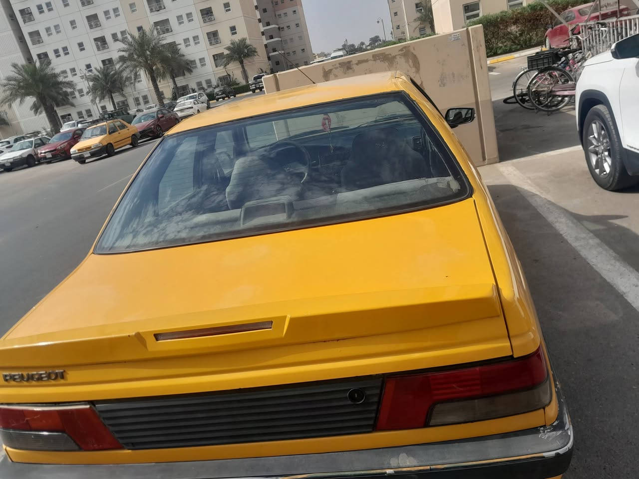 بيجو روا للبيع محرك لا تبخير ولا تنقيص سيارة نظيفة مال بيت سنوية جديدة السعر 19 ورقة وبيهة مجال للإستفسار اتصل على ***********
