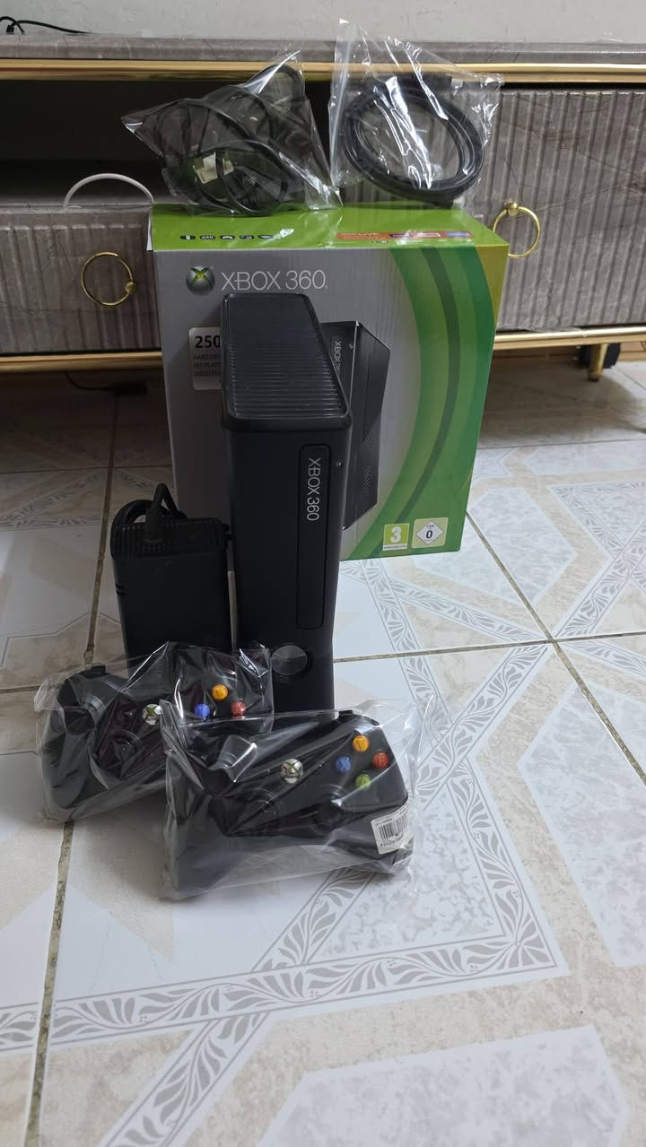 اكس بوكس ٣٦٠ • ٧١ لعبة • ٢ جوستك