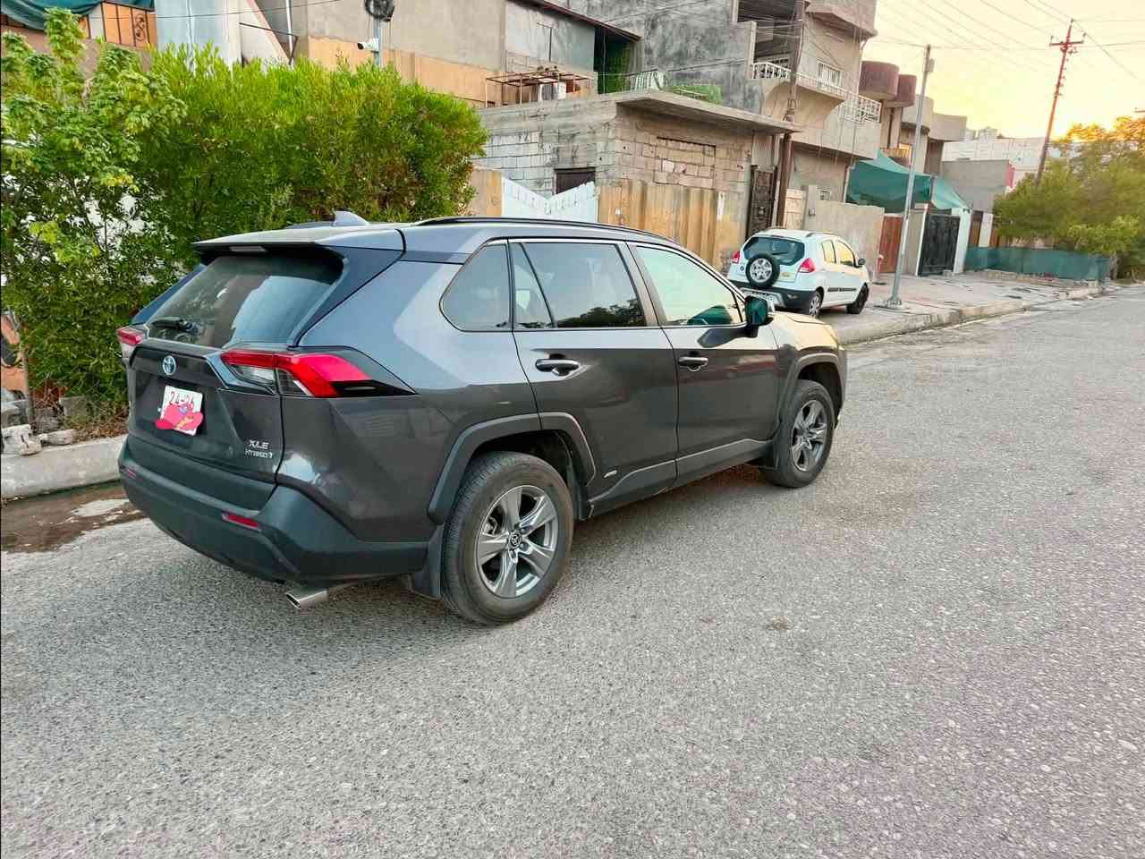 راف فور 2024 ماشية 21 الف بنزين ⛽️ وهايبرد
موصفات 🚙 XLE فول دفع رباعي سلايت فتحة وبصمة وابواب بصمة وجنطة كهرباء رادار امامي جوانب كله بلادي حجر صالنصا بلادي تبريد قطعتين تحكمات شاشه كامرة كشنات تدفئة  لون نفطي بدون نقص سيارة جديد داخله للعراق بدون رقم تترقم فقط شمالي (أربيل او سليمانية او دهوك او حلبجة )حسبة رغبة المشتري وتريد نرقمه حاضر الك بيوم واحد او تريد رقمه بنفسك
🚗 بدون صبغ بدون تبديل بدون شخوط بدون رصعات بدون دواخل بدون غرق بدون ارباك جميعها سليمة سيارة شرط فقط 4 اصابع بارد خفيف مقدمة جاملغ سايق لا غيره 
مكان سيارة كركوك حي العسكري سعره 225 بيه مجال للطيبين 
***********
