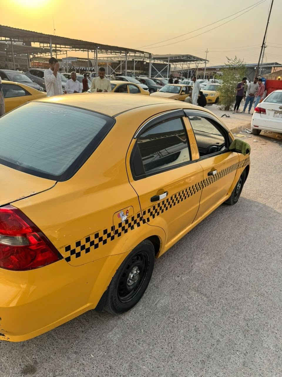 السلام عليكم
افيو مديل٢٠٠٨ بسمي شخصيٱ

مكينة وكير كفاله مسكر ١٦٠٠

هية وغرامات مصفره ولا ربع 
شاشا تاب اندرويد تخم برد 
تخم تايرات جدد حداديه ١٠٠/١٠٠
مكفولة من ضربة قوية 

رقم بابل انكليزي الجديد 

المكان الدوانيه مهناوية

السعر ٣٥وبية مجال

***********

