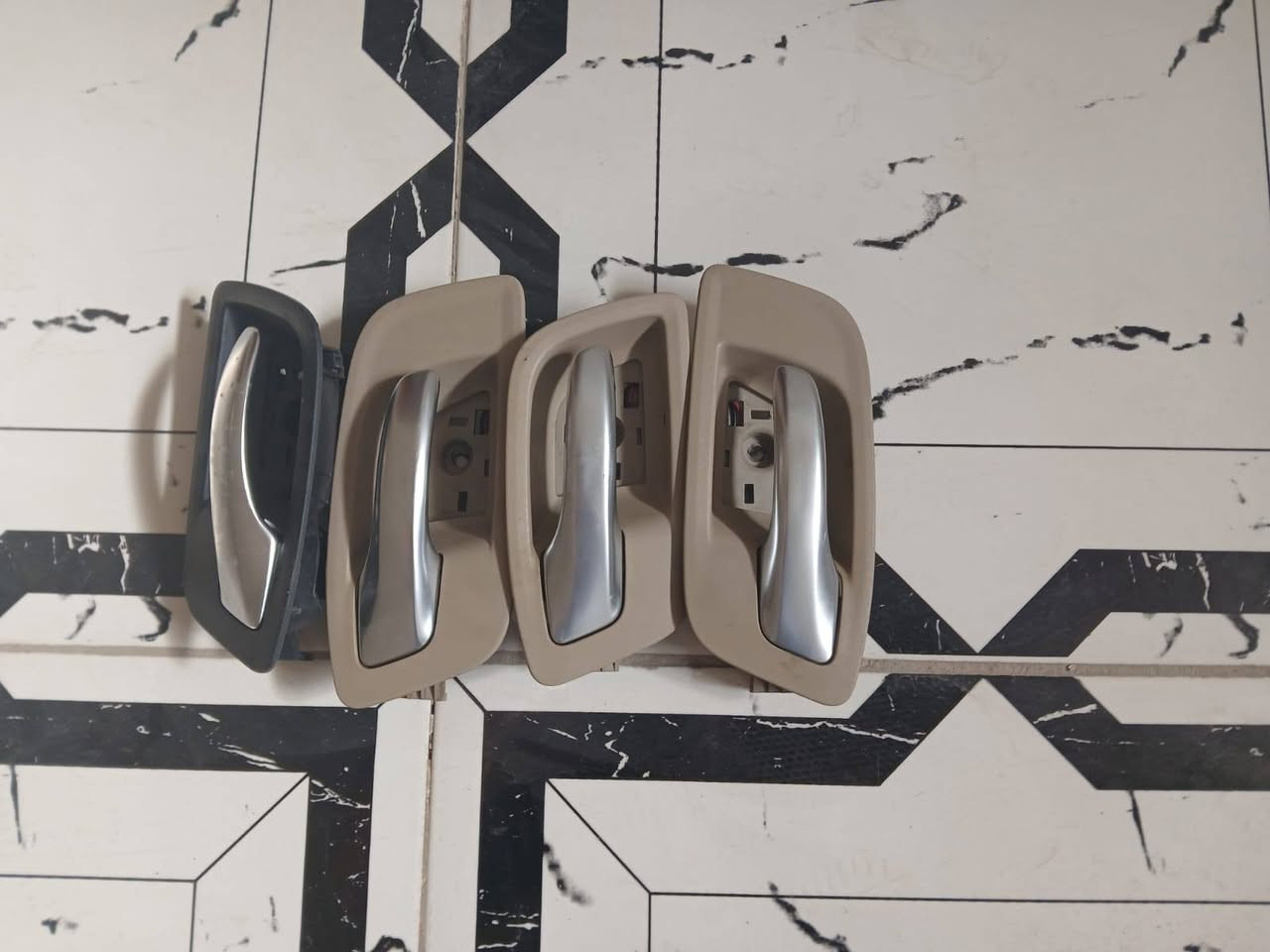 للبيع • قطع غيار • اتصال