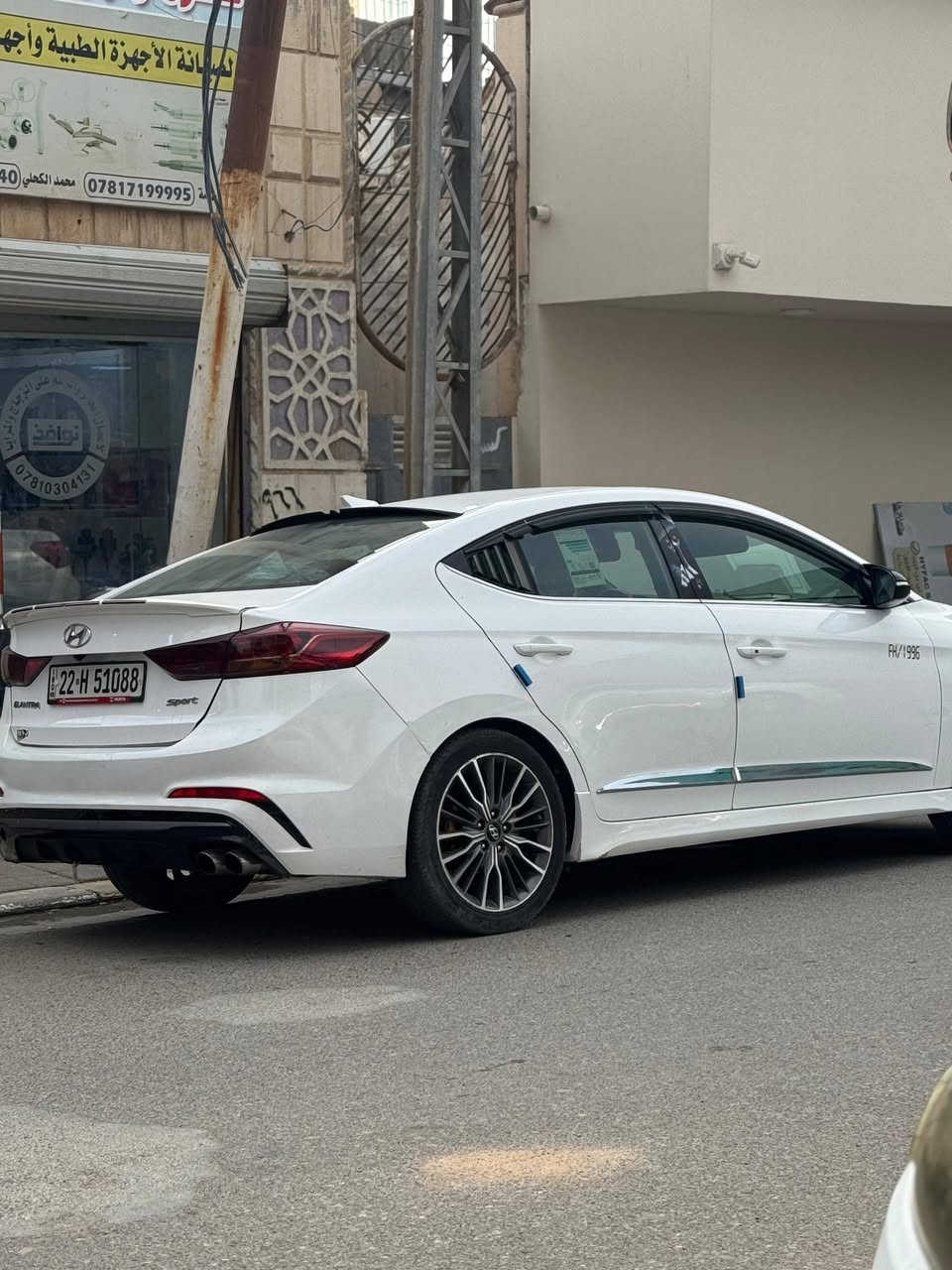 النترا سبورت فول مواصفات 18
بيها ثلاث قطع صبغ جاملغين وباب. 

. شفتات سترين. 

. مثبت سرعه..

بصمه تشغيل. بصمه ابواب. 

. محرك 1.600تيربو طياره. 7نمر. 

. لكزوز صوتها عالي. 

. تدفئه تبريد ثلج. 

. تدفئه كشنات. 

. فتحه. 

. دوشمه جلد. 

.. ويل 18.

.. تخم تاير جديد. 

. لايت زنون عالي ناصي. 

........ 

سعرها 117 وبيها مجال بسيط. العنوان. الانبار. الرمادي 

... يرهم بيع او مراوس بــ اوبتيما موديل 16 فما فوق.. 

***********
