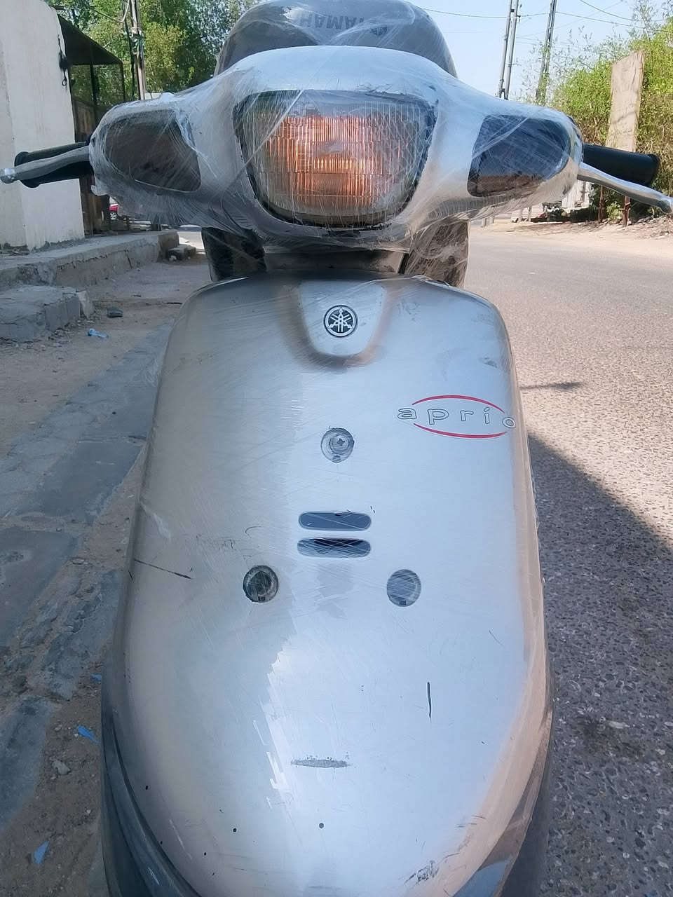 السلام عليكم دراجه بطه دبل سكليتر مكينه جديده صوت ما بيه ناعمه شلعته فول شاصي مكفول قفل جنطه اشاير شغالات لايت مامي لايت خلفي بكلايت من دوس بريك كلهن شغال رادله شويه ترتيبات بصيطه فقط دراجه حلوه مثل مشوف بصوره او تجي شوف ابعينك ... هندر واحد تشتغل شرط اي صوت  ما بيها.. كله على وضع البلاد  المكان النجف.....  حي ابو طالب الرقم ***********.... اتصل على رقم السعر (290)او بيه مجال 🌺
