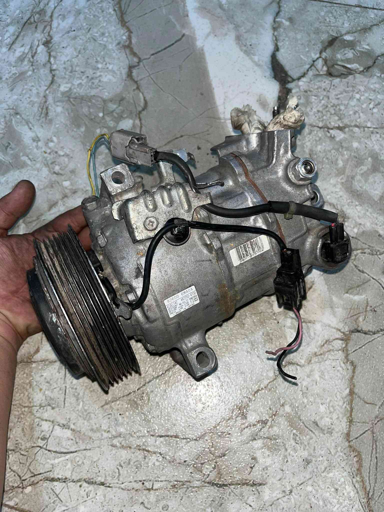 كمبريسر نيسان سنترا / اصلي زيرو مامشتغل 3 براغي الاستفسار واتس ***********
