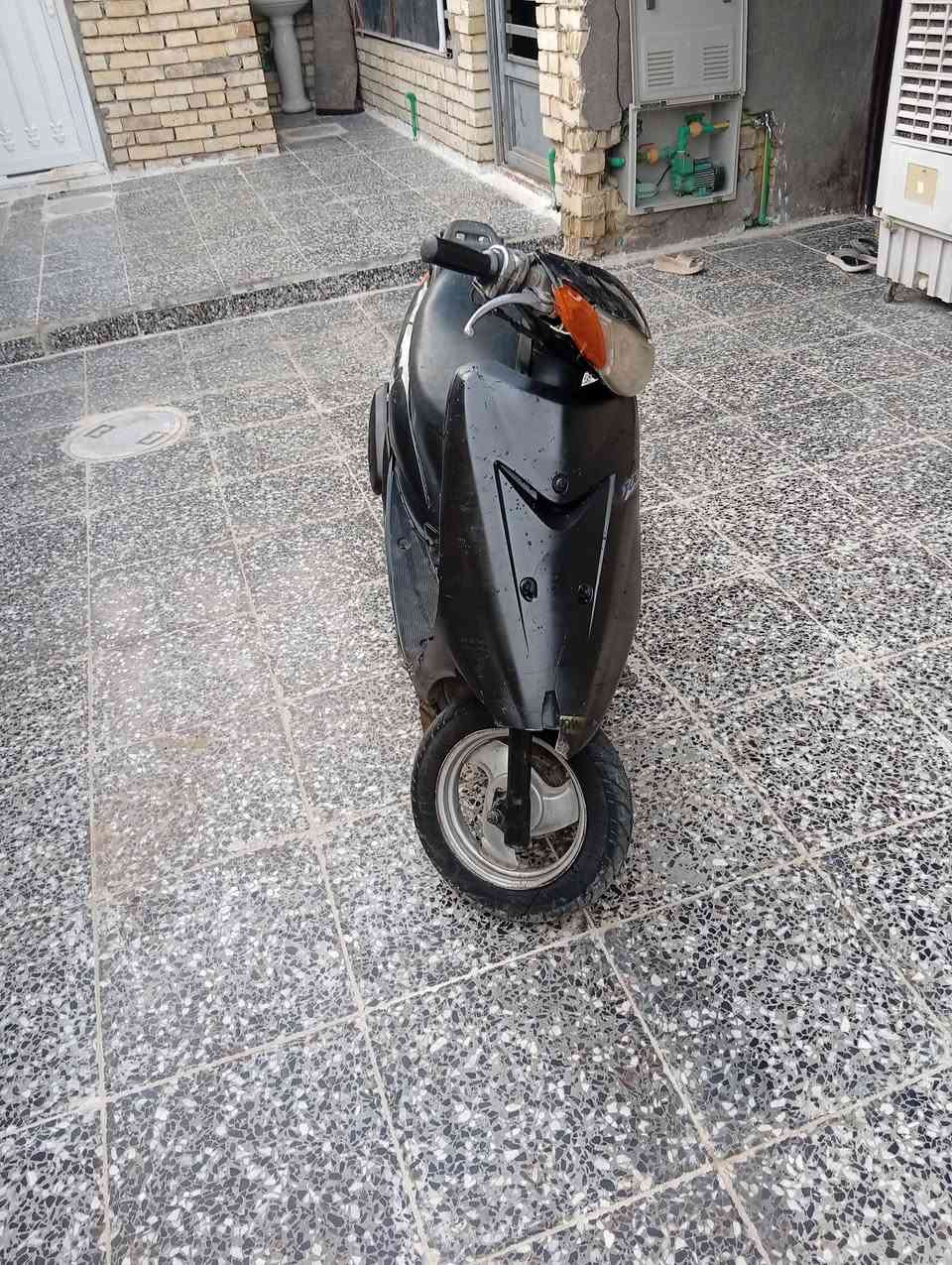 السلام عليكم دراجه عصفوريه ٦٠ مكينه حلوه ترايرات جدد جاهزه بيه نقوصات بسيطه السعر ١٩٠ وبيه مجال بسيط بغداد حي اور ***********
