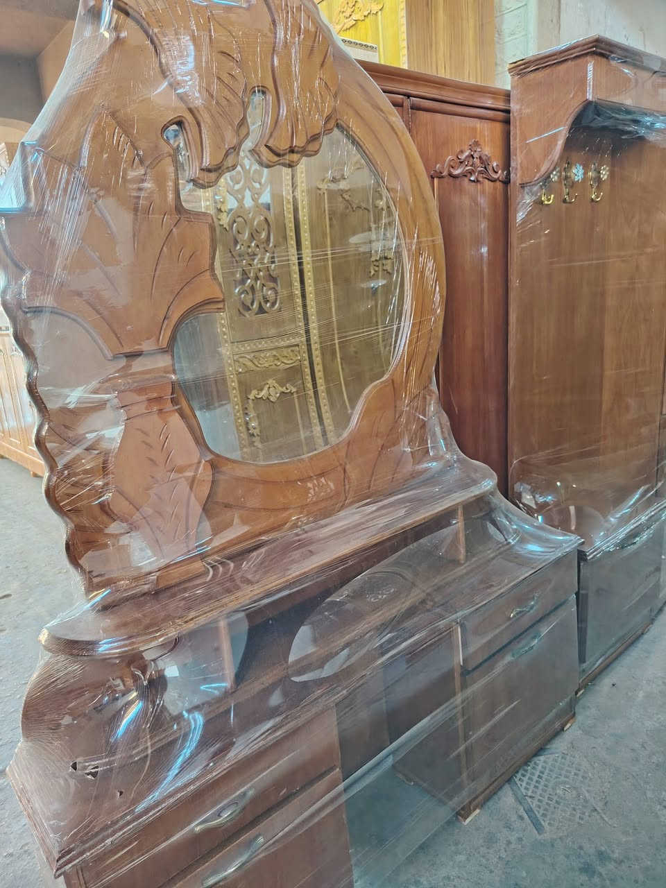 غرفه  5 باب مستعمال شغل ثقيل السعر 500 فقط ***********
