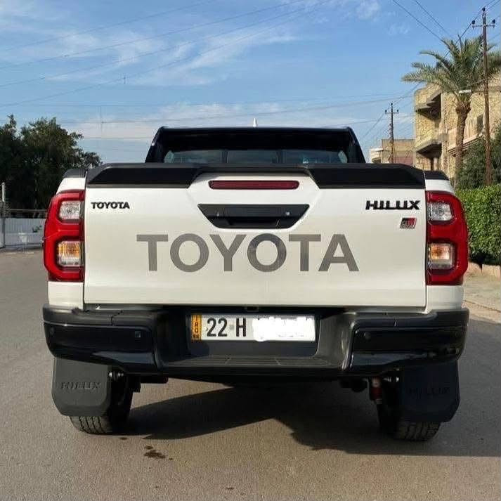 السلام عليكم 
جي ار 2024 كويتي ساز 
رقم اربيل باسمي 
مكفولة كفاله عامه عدا سحب bdr بسيط بل بنيد 
ماشية 46 الف كم سيارة جدا نظيفة 
مكانه بغداد العبيدي 
***********
سعر السيارة 405
