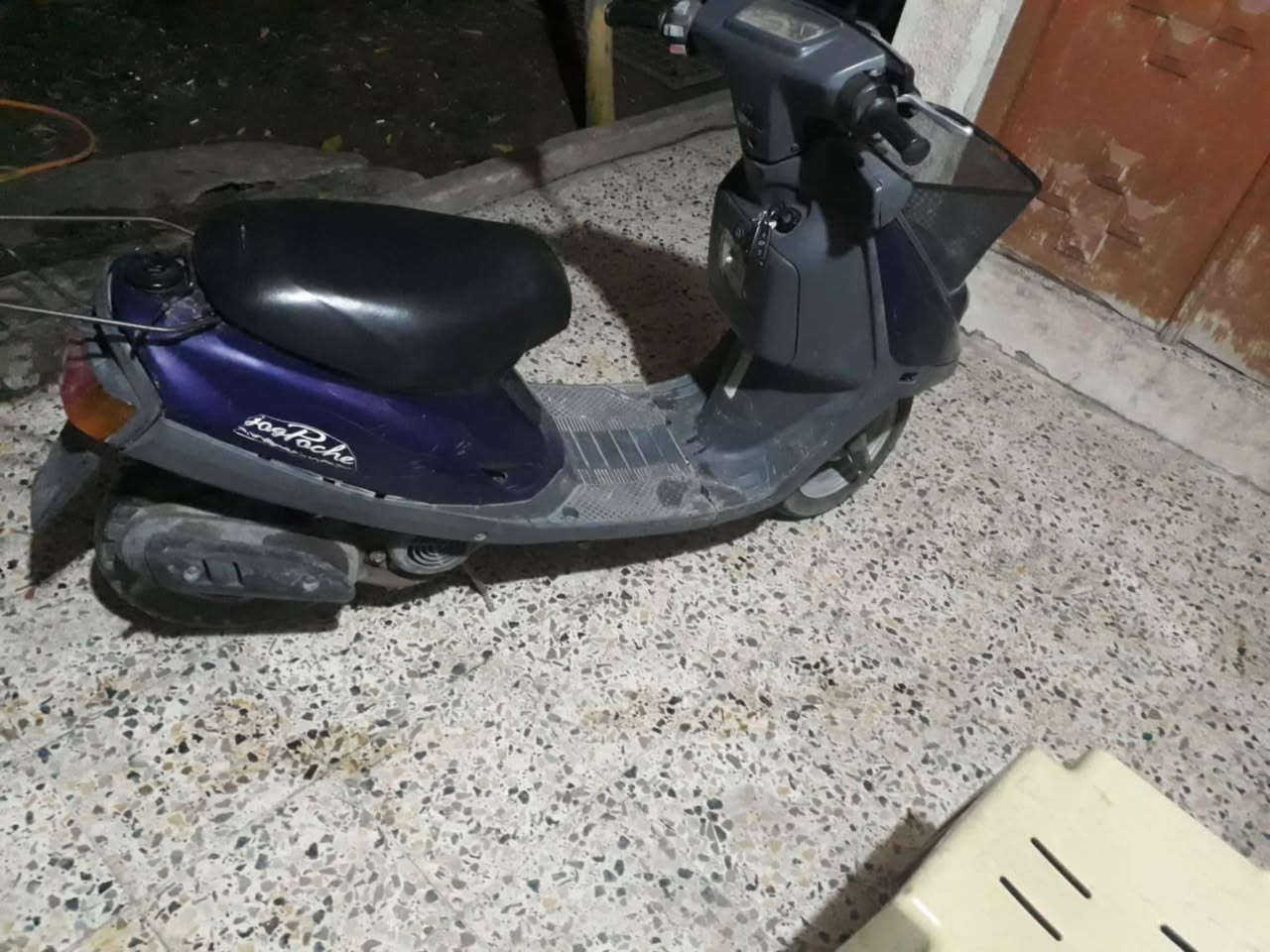 مطار بزون للبيع سعر 200 للبيع مستعجل***********

