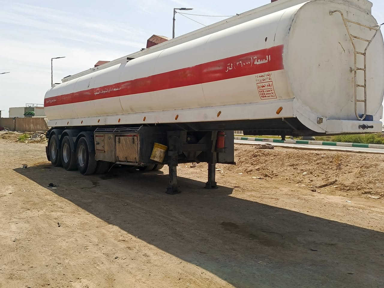 سكانيه البيع موديل 1991مكينه 8كير 5/5 بسرنك راس وعربانه السعر 165وبيه مجال الاستفسار ***********
