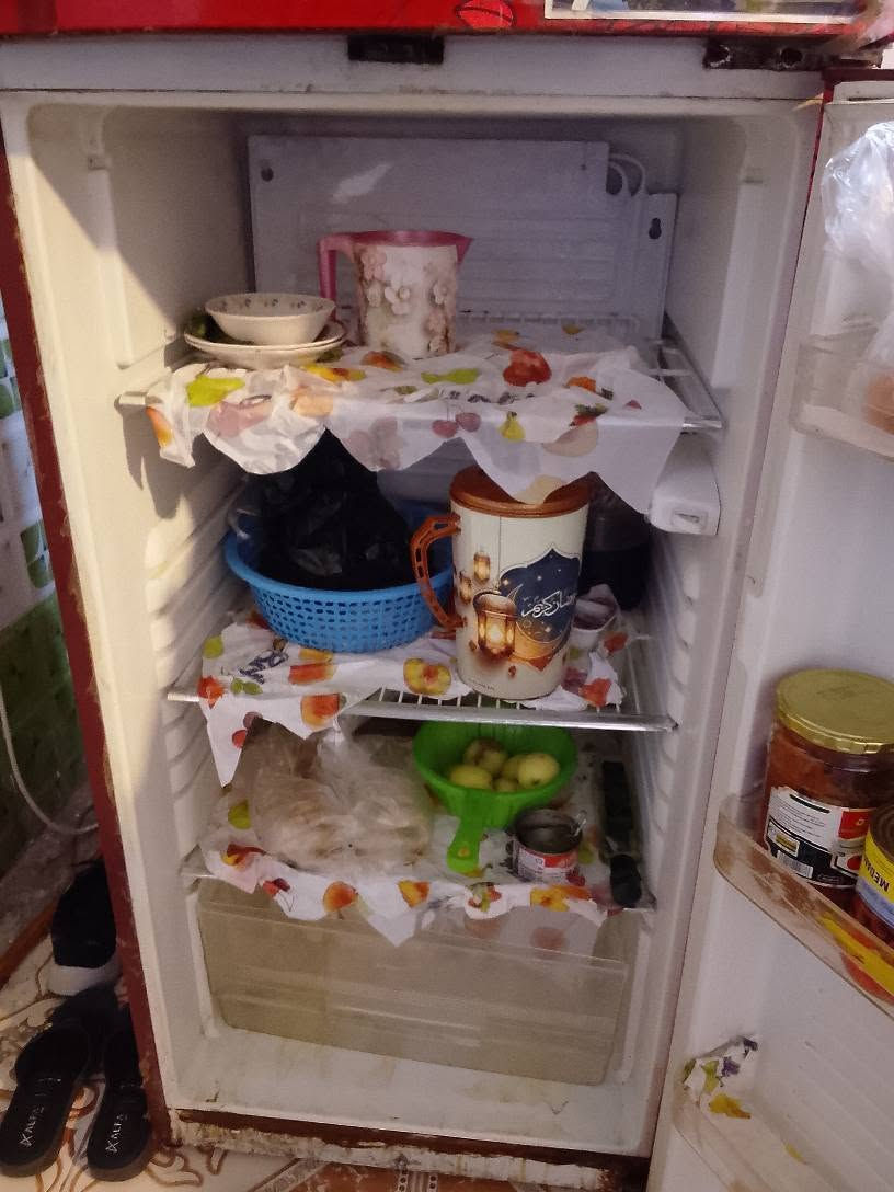 ثلاجه للبيع بس تجميد فوك الفريز جوه ماكو
تبريد بس فوك
ابيع كومت حديده لحد يكلي شبيه 
السعر 60الف مكاني البصرة الجزائر 
*********** البصرة, العراق
