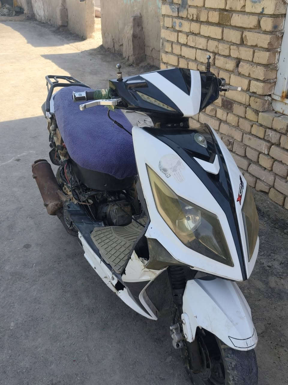 للبيع مفتوحه فرد مره مكينه ناعمه وشلعه تخبل  مستعجل عل بيع سعر 200وبيها مجال المو  شراي لا يراسل رجأن *********** مكان الكحلاء
